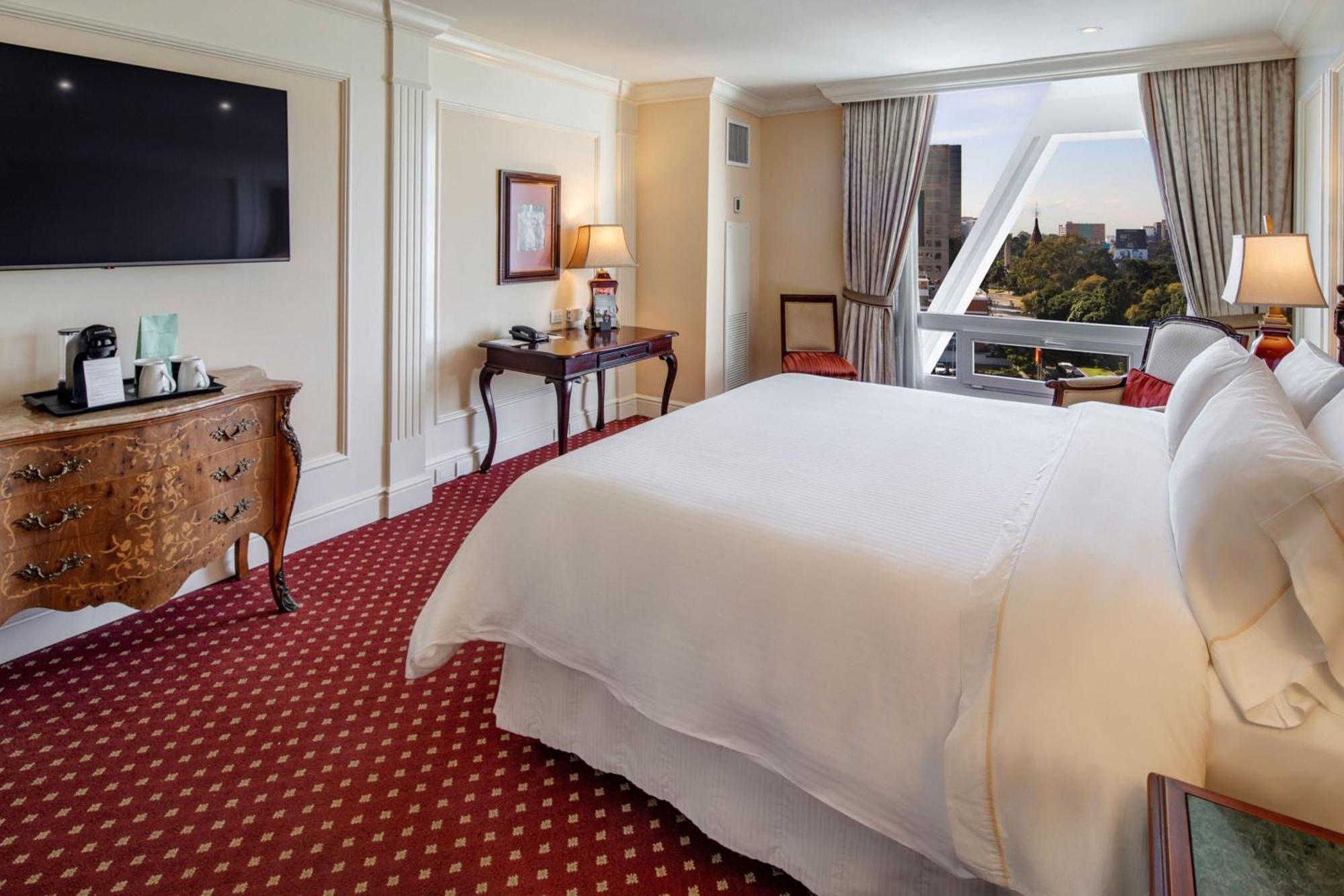 Отель The Westin Camino Real, Guatemala Экстерьер фото