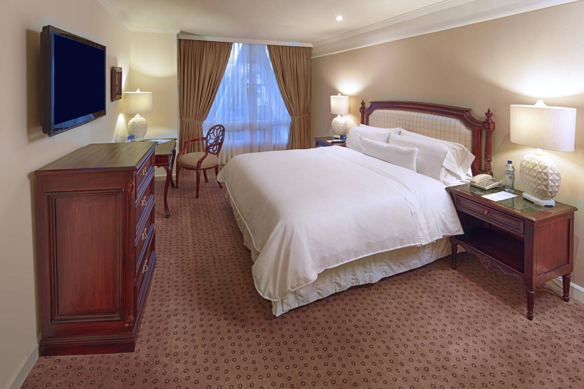 Отель The Westin Camino Real, Guatemala Экстерьер фото